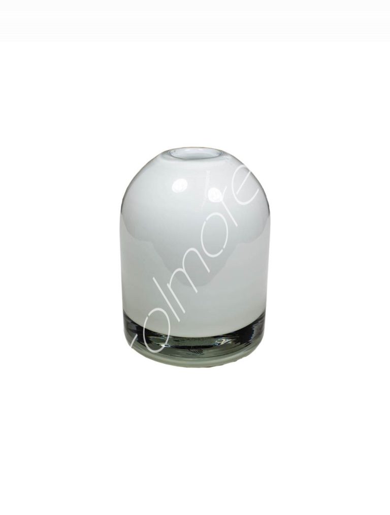 Vase handm. mouthblown white 12x12x16