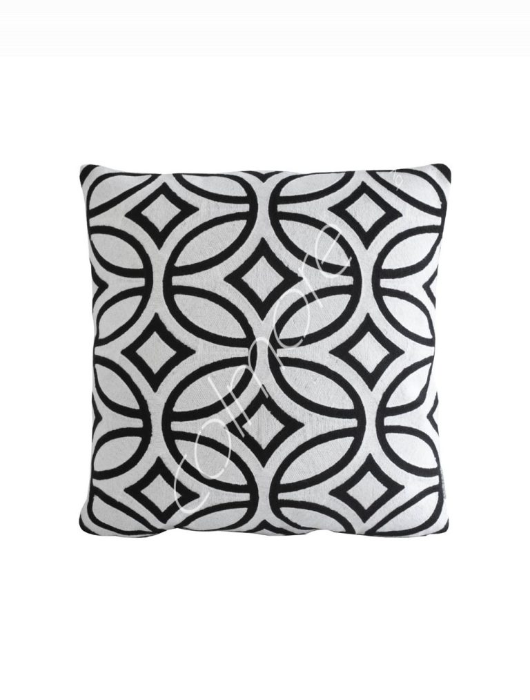 Cushion blackwhite crewel CO 45x45