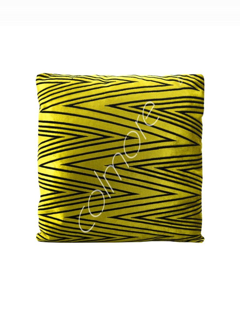 Cushion black wmustard velvet applique CO 50x50
