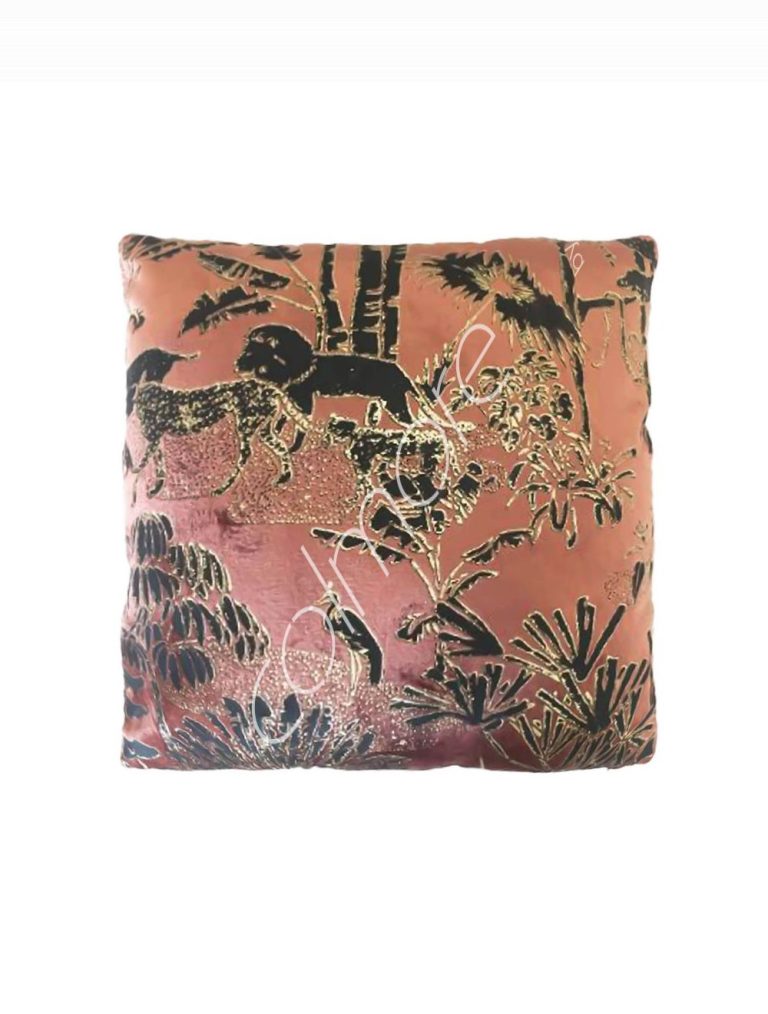 Cushion wild life light rustblack VI velvet 50x50