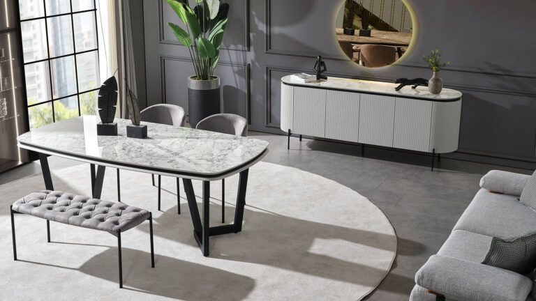 Tesla plus Eettafel
