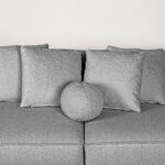 Bank_Stelvio_4-Zits_Hoek_Links_Grijs_Chic_Boucle_Detail_2