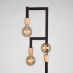 vloerlamp_loco_zwart_metaal_naturel_hout_30x30x165_cm_detail