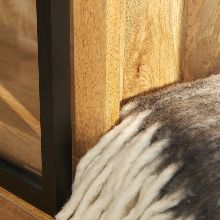 Vitrine Nashville Natur Mangoholz 160 cm