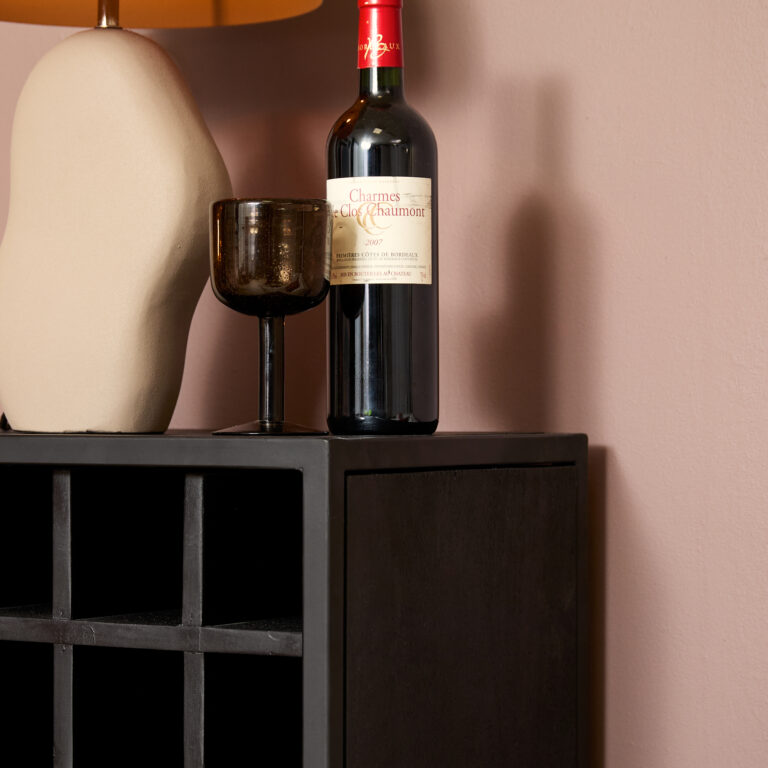 Cave à vin New York Noir Bois de manguier 55 cm